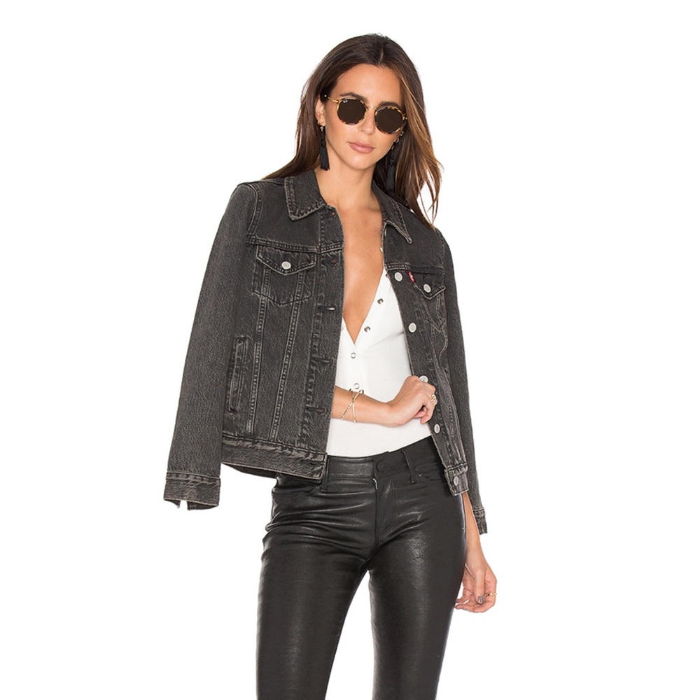 Levi’s Women’s Boyfriend Trucker Denim Jacket